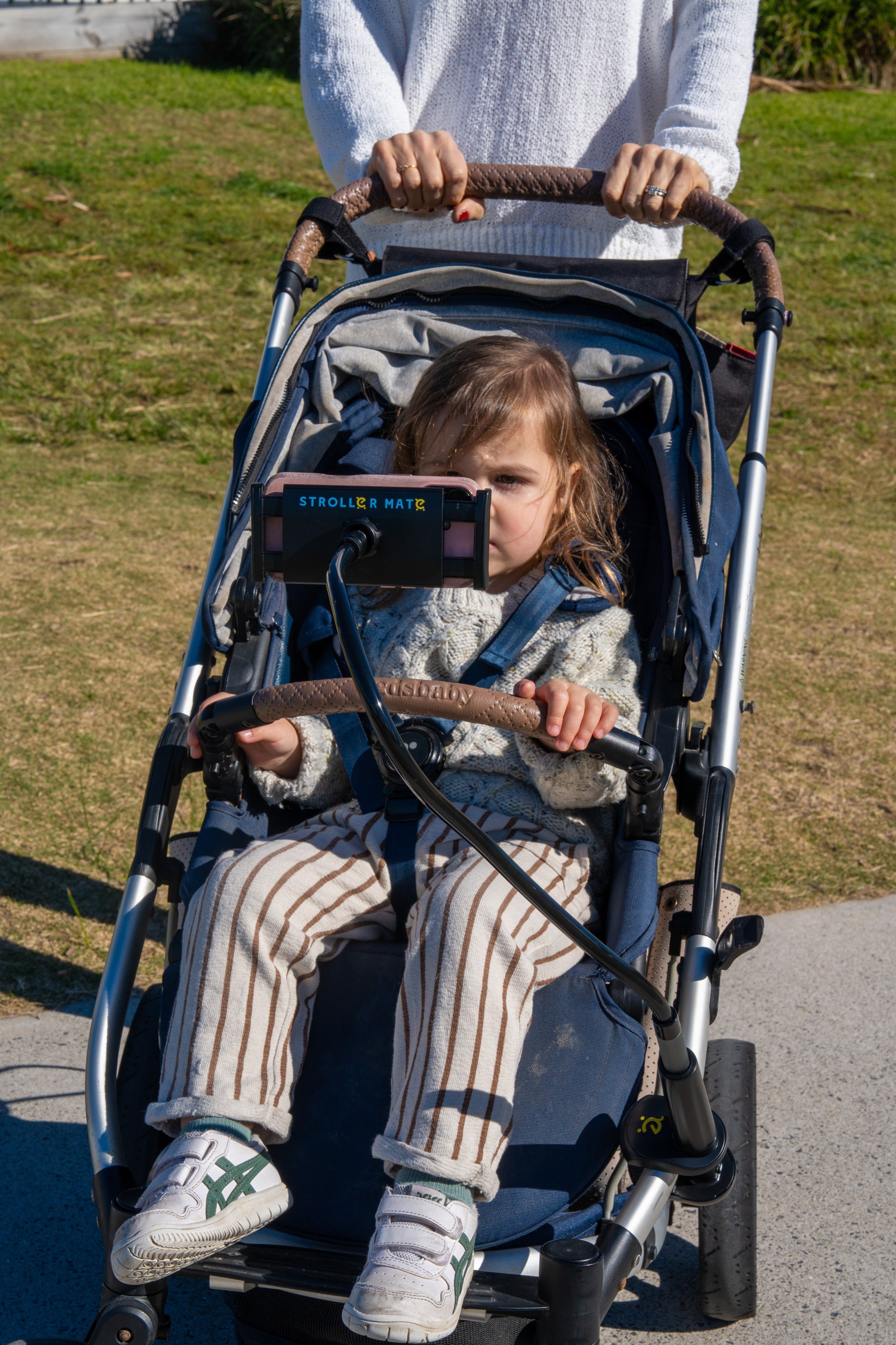 Safer Stroller Screen Time Tips for Toddlers On The Go – Stroller Mate