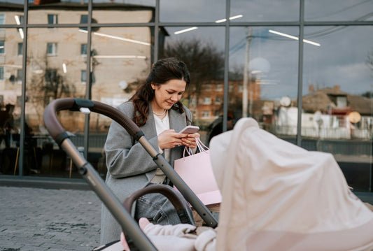 Ergonomic Stroller Phone Holder Setup: Eye Level, Distance, and Posture
